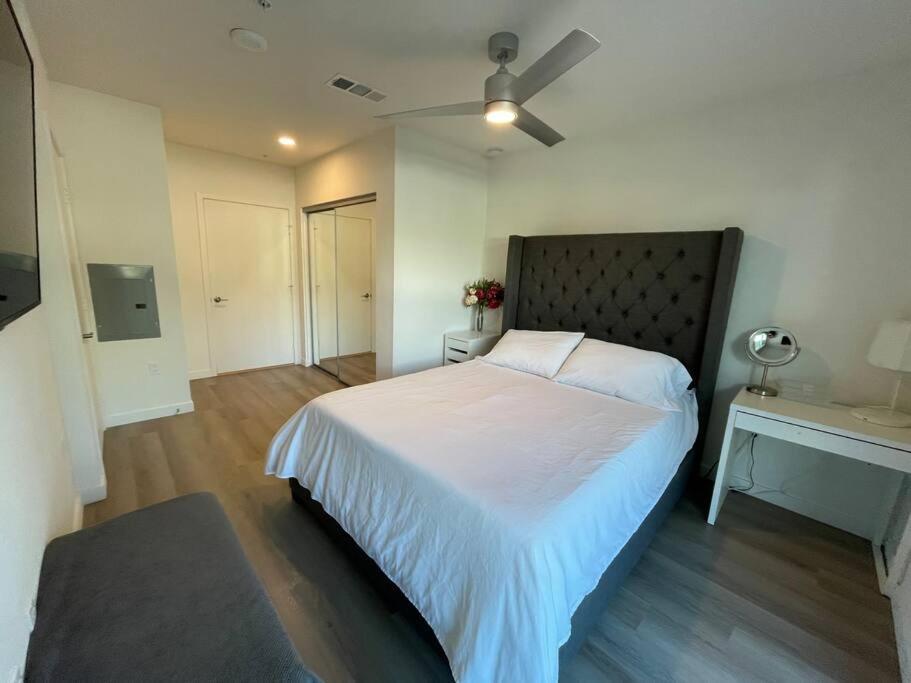 Luxurious Apartment Bardeen New Port Beach 1 Bedroom Irvine Exterior photo